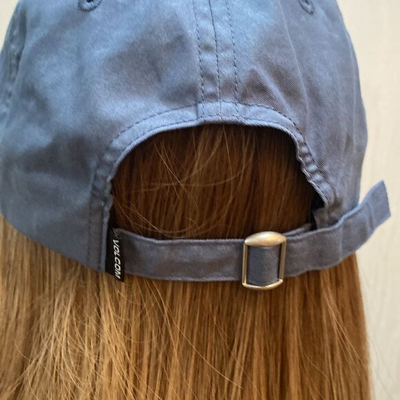Volcom Strap Back Adjustable Spell Out Soft Cap Hat One Size Blue Like New - Picture 5 of 15